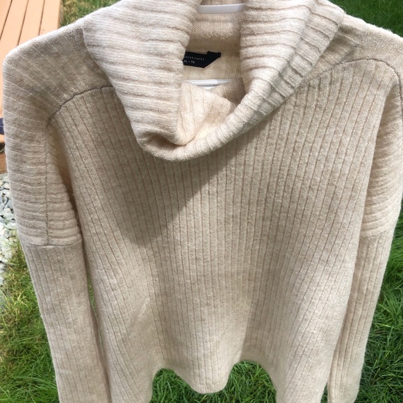 Denver Hayes sweater - Picture 5 of 7